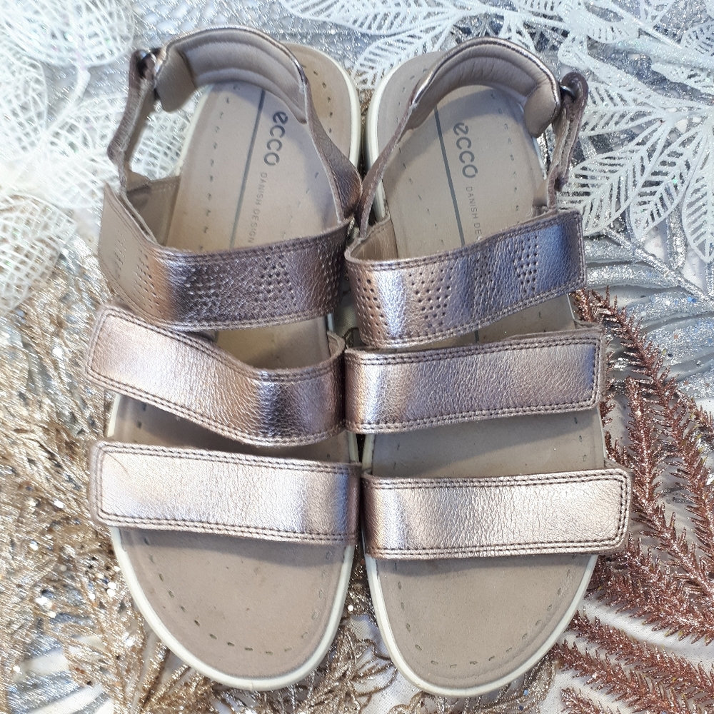 ECCO SOFT 5 3-STRAP SANDAL Rose Gold Size 41